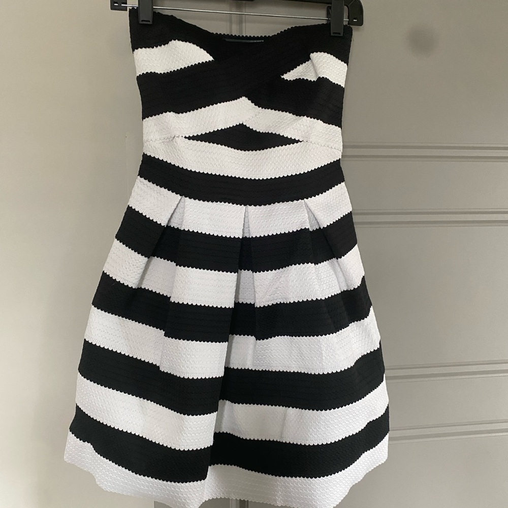 Express Strapless BodyCon